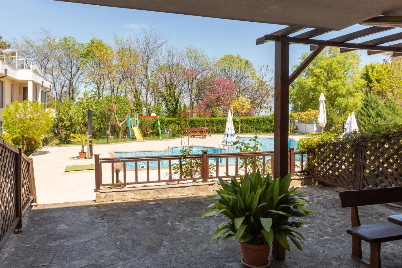 Aparthouse Paradise Bay Apartment Sozopol Exterior photo