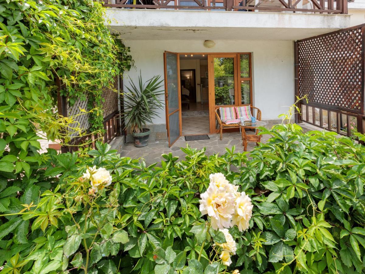 Aparthouse Paradise Bay Apartment Sozopol Exterior photo