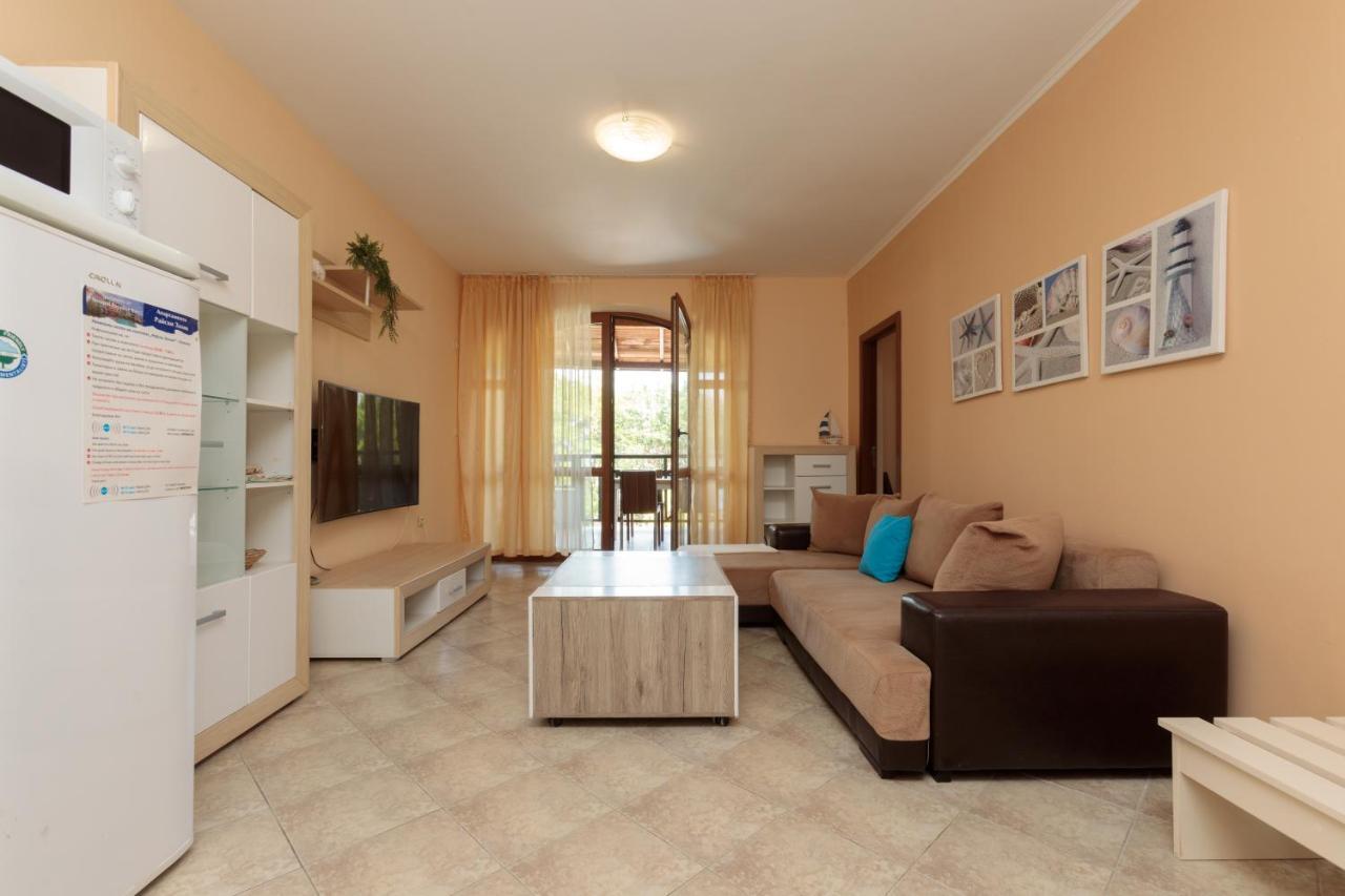 Aparthouse Paradise Bay Apartment Sozopol Exterior photo