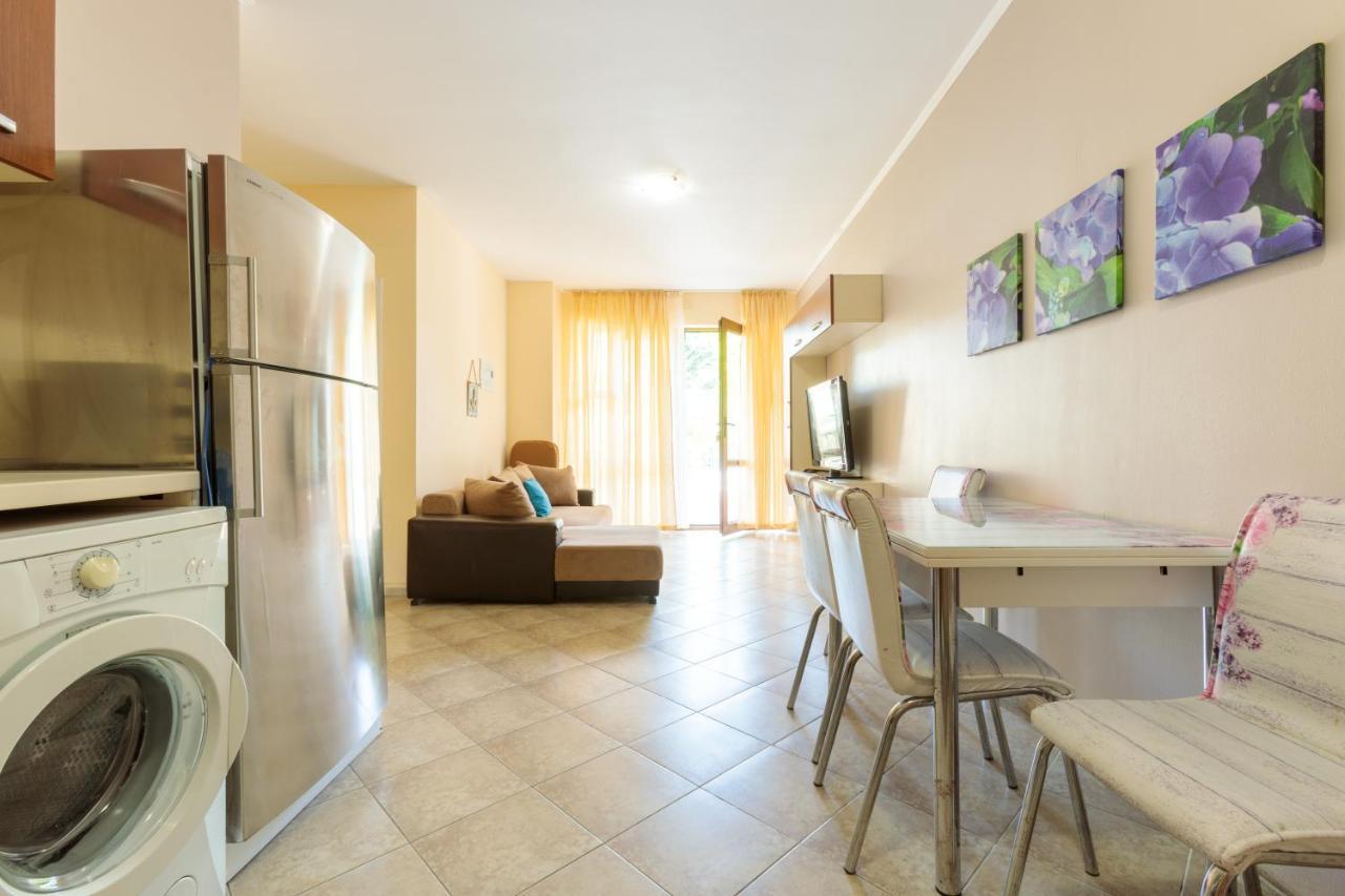 Aparthouse Paradise Bay Apartment Sozopol Exterior photo