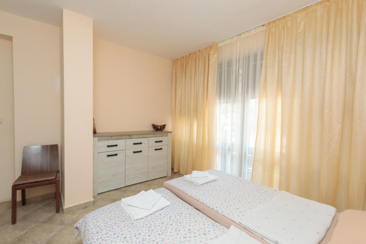 Aparthouse Paradise Bay Apartment Sozopol Exterior photo