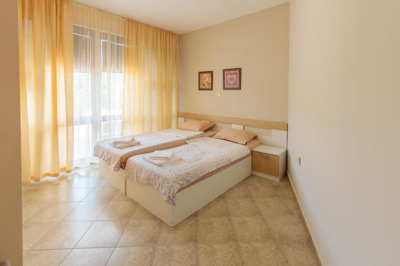 Aparthouse Paradise Bay Apartment Sozopol Exterior photo
